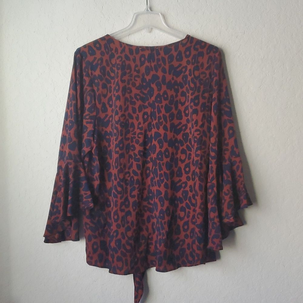 She + Sky Rust & Navy Blue Cheetah Print Blouse Plus Size 2XL Front Tie Top - Picture 7 of 9